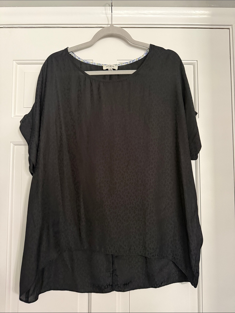 Umgee Black Short Sleeve Sheer Blouse